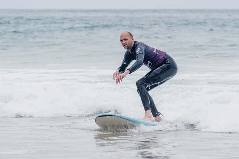 1 day surf lesson - How they choose the beach: wind, tide, and swell