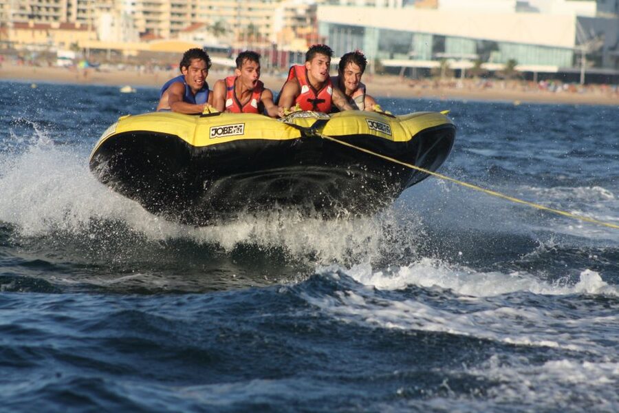 Albufeira: 10-Minute Crazy-Cookie Boat Ride - Language and Crew: What Kind of Support You Get