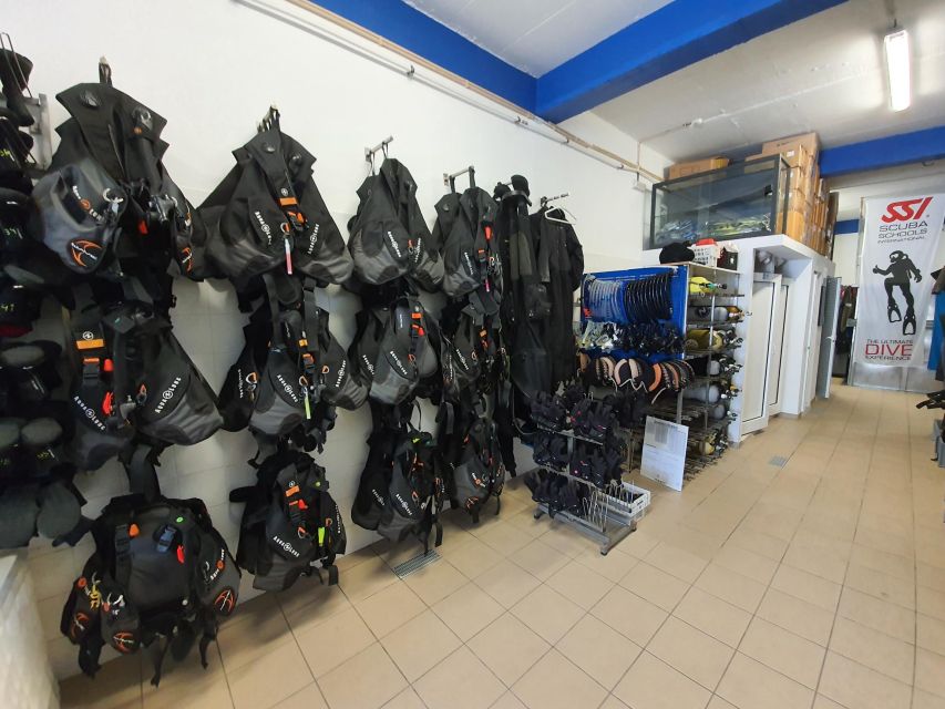 Albufeira: 2 DIVES TRIP (ONLY CERTIFIED DIVERS) - Timing the Session: 50 Minutes or 60 Bar