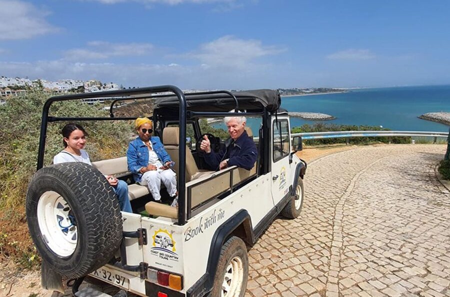 Albufeira: Beaches, Old Town, and Salgados Lagoon Jeep Tour - Key points before you go