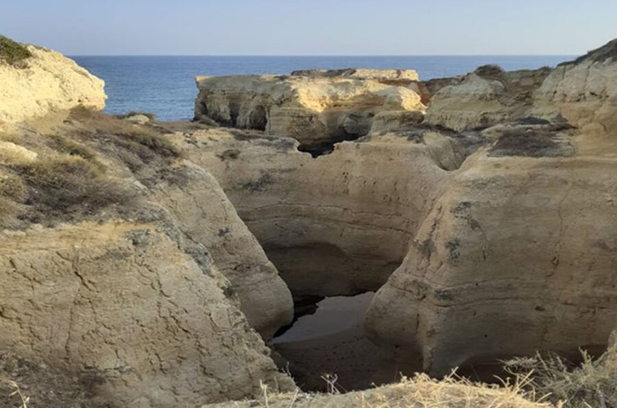 Albufeira: Beaches, Old Town, and Salgados Lagoon Jeep Tour - Miradouro do Pau da Bandeira: the fast start that sets the tone