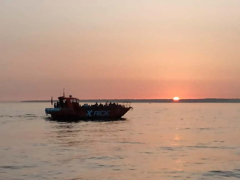 Albufeira: Benagil Cave Sunset Cruise - Why Benagil at Sunset Is Such a Good Match