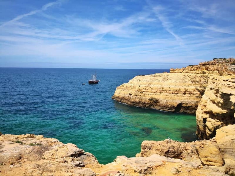 Albufeira, Olhão, Faro : Seven Hanging Valleys Guided Hiking - The Praia da Marinha stop: a real break with Portuguese tastings