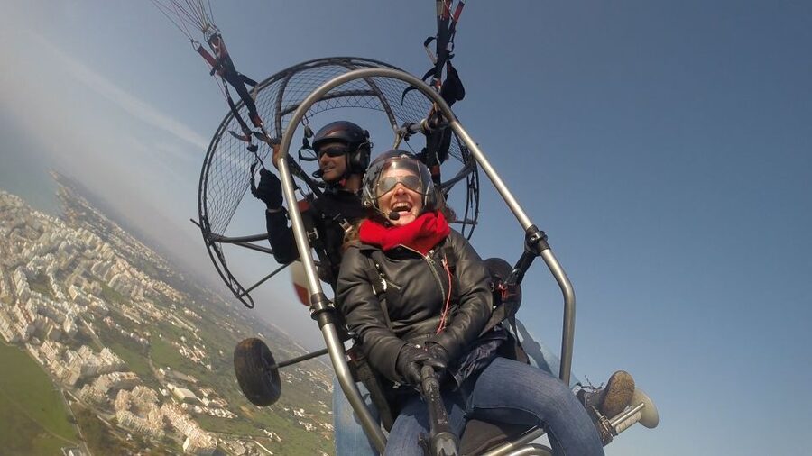 Albufeira: Paragliding and Paratrike Tandem Flights - Paragliding vs Paratrike: What Changes in the Air