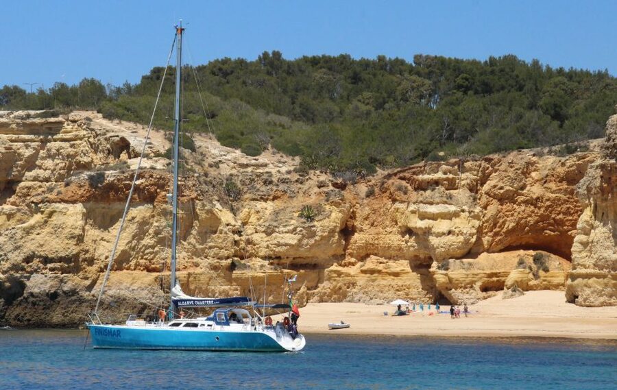 Albufeira: Sailing Boat Cruise BBQ & Open Bar on the Beach - Getting on Board at Marina de Albufeira (and what to expect at check-in)