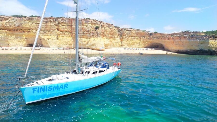 Albufeira: Sailing Boat Cruise BBQ & Open Bar on the Beach - Beach Anchor Time: where the crew sets up lunch