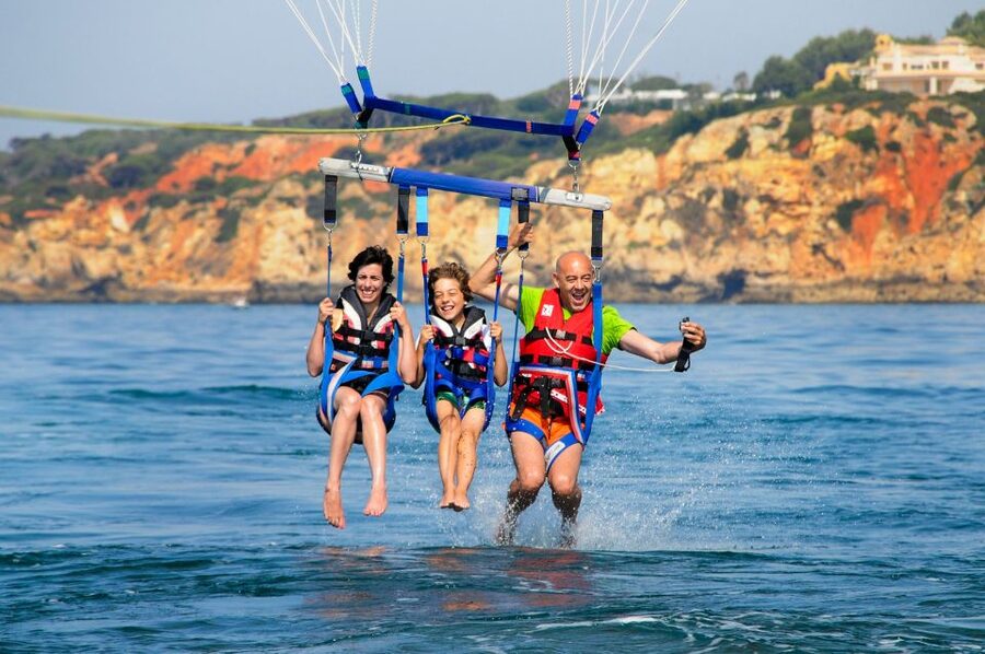 Albufeira: Single, Double or Triple Parasailing Tour - What to Pack and Wear So You Don’t Regret It