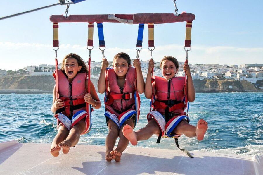 Albufeira: Single, Double or Triple Parasailing Tour - Boat Ride to the Rig: What the First Phase Feels Like