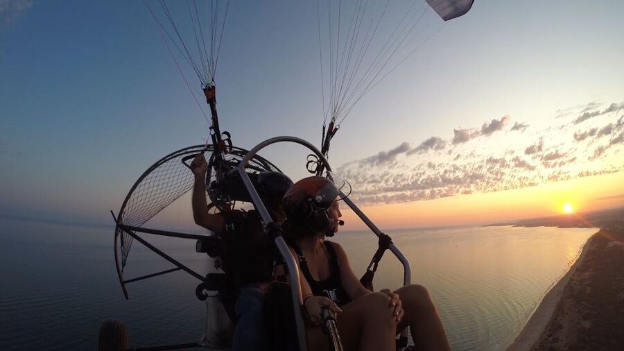 Albufeira: Sunset Paragliding Flight - Flying Over Vilamoura Golf Courses and the Marina