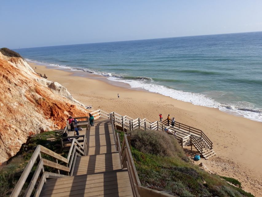 Albufeira: Tuk-tuk Sightseeing Tour - How the guide makes it worth more than the vehicle