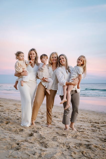 Algarve: 1 hour Couple & Family Photoshoot - Best for couples, families, and anyone who wants guided photos without fuss