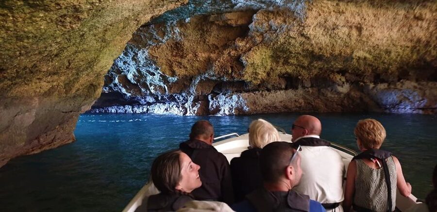 Algarve: Benagil Cave Boat Tour and Algarseco Coastal Walk - Group vs private: choose the experience style that fits you