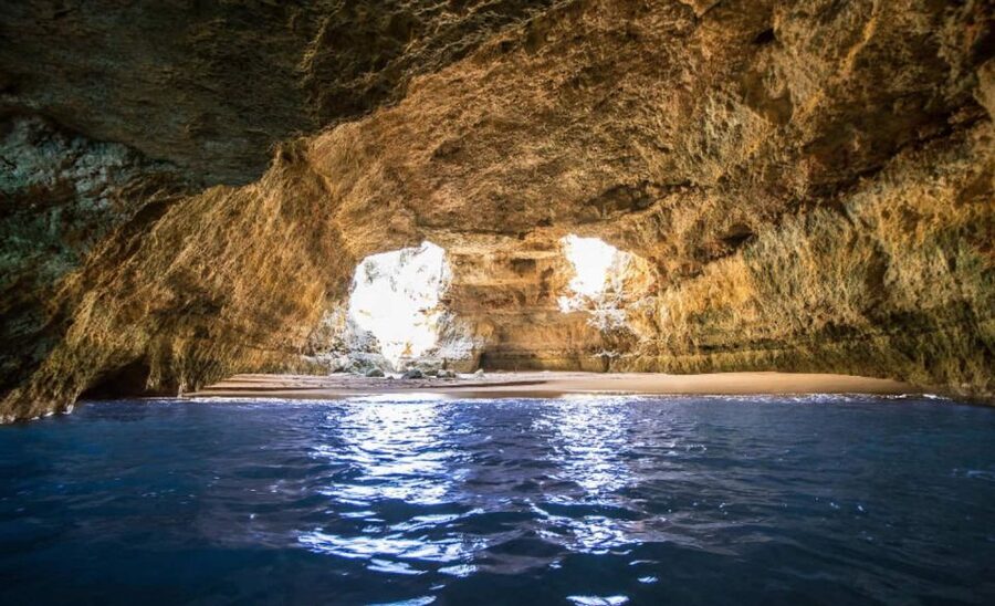 Algarve: Benagil Caves Open Speedboat Tour - The 2.5-hour flow: what happens when you arrive at Vilamoura
