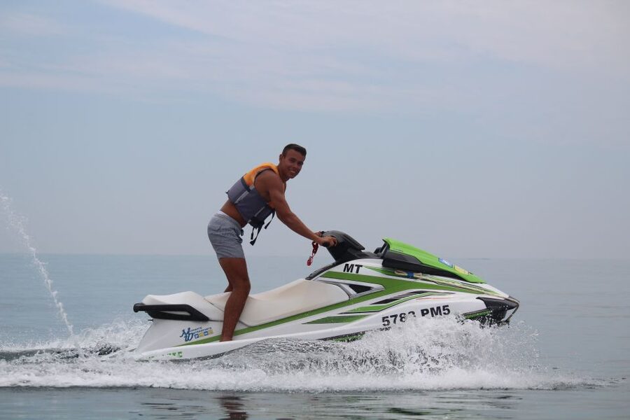 Algarve: Jet Ski Rental in Armação de Pêra - The jet ski ride itself: speed, clear water, and coastline views