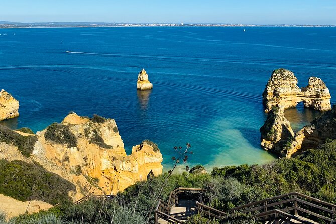 Algarve: Lagos Sightseeing guided Tour with e-bikes - Ponta da Piedade Caves and Lighthouse: The Icon Stop, Done by Bike