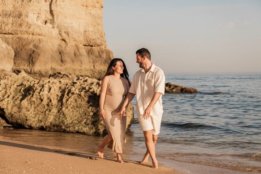 Algarve: Photoshoot for couple, family, portrait - The 1-hour flow: how the shoot stays fun and organized
