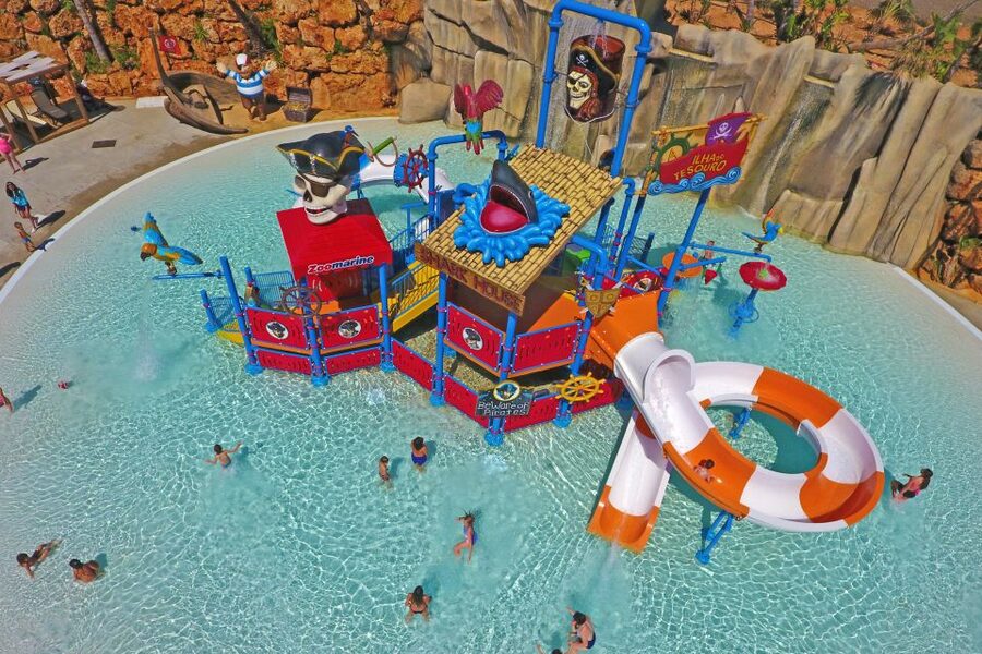 Algarve: Zoomarine Amusement Park Entry Ticket - Zoomarine Beach: wave pool, slides, and sandy fun