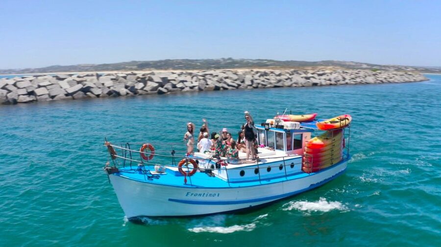 Alvor: Explore Caves Boat and Kayak Tour - The vintage boat ride: why Frontino feels different