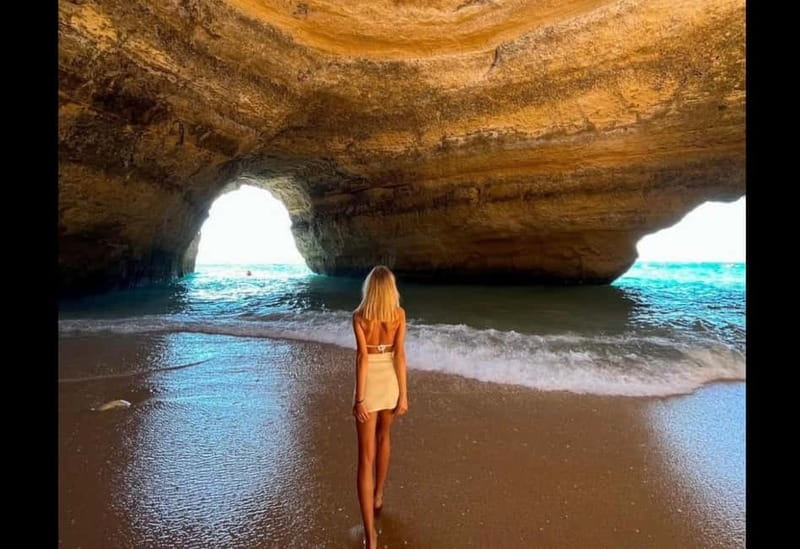 Benagil: Guided Kayak Tour inside caves and Praia da Marinha - Meeting at O Litoral: the smooth start before you paddle