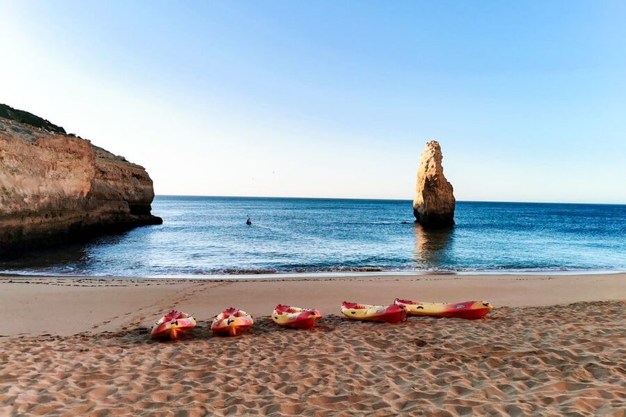 Benagil: Guided Kayaking Tour to the Benagil Cave - Why kayaking the Benagil caves beats a boat
