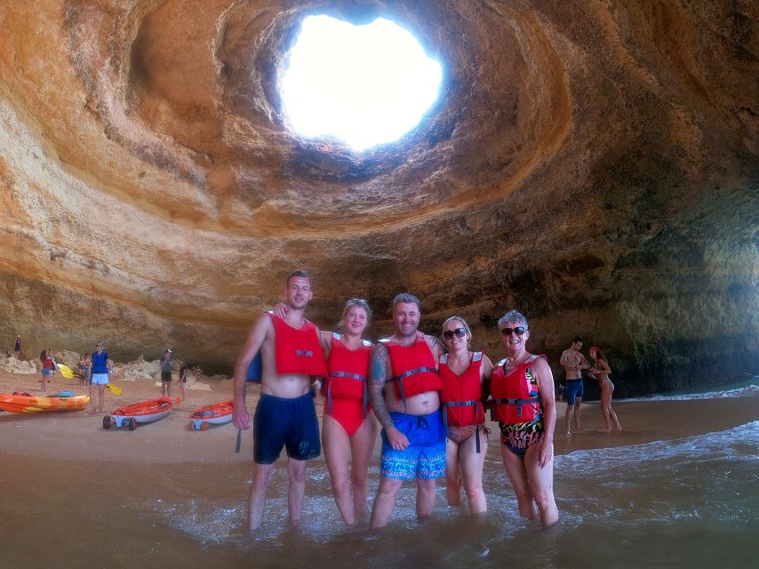 Benagil: Kayaking Adventure in Benagil Caves & Marinha Beach - Language support: Portuguese, English, Spanish