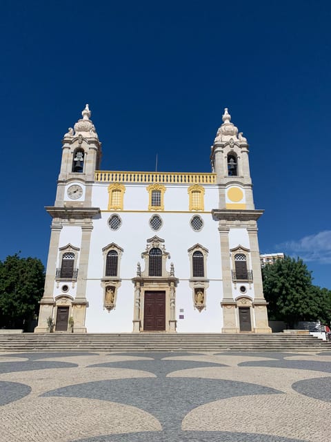 Best of Faro - Guided Bike Tour (3h) - Rua do Crime and the monuments around Largo da Palmeira