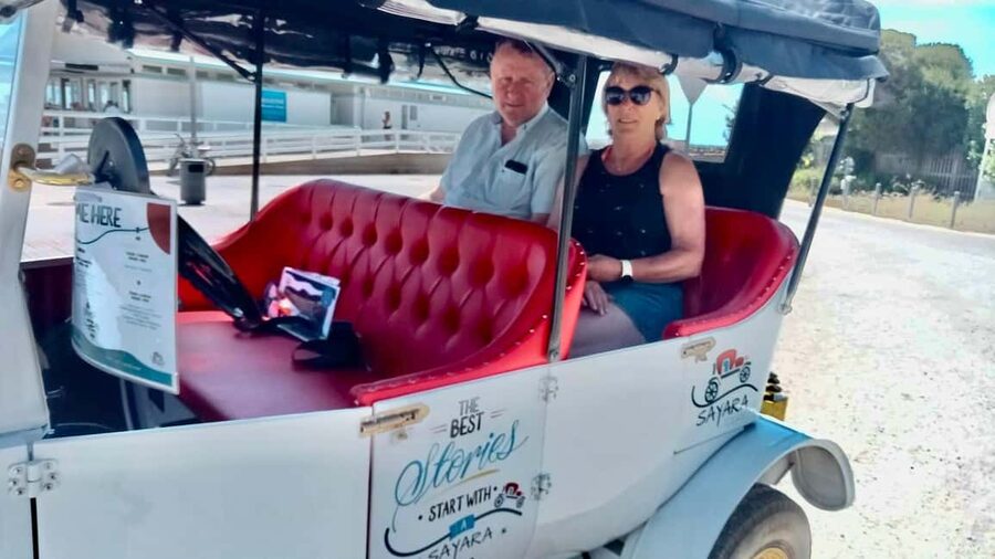 City Tour Vilamoura on Classic's car - 30 minutes - Marina’s Avenue and Marina’s Beach: the stylish center of town