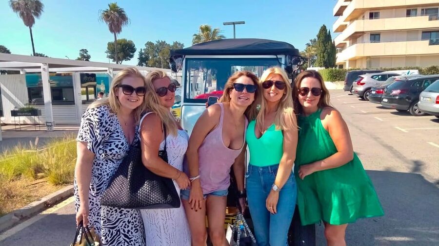 City Tour Vilamoura on Classic's car - 30 minutes - The guide and the car experience: quiet, friendly, and on time