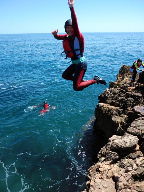 Coasteering Algarve: Cliff Jump, Swim & Climb in Sagres - What you learn on the rocks: geology and marine life in plain talk