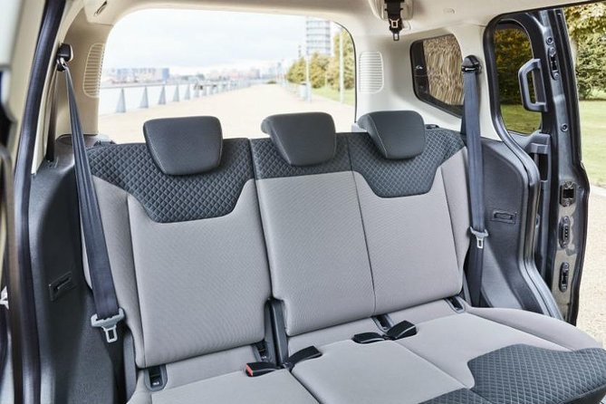 Faro Airport Private Transfer - Albufeira (Arrival) - Door-to-Door Drop-Off in Albufeira: Why It Matters