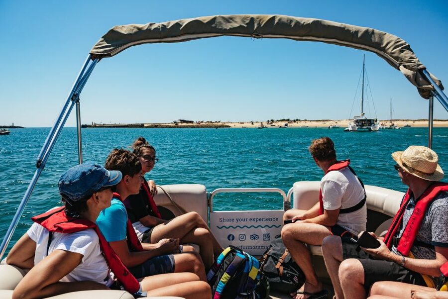Faro: Deserta Island and Farol Island Catamaran Boat Trip - Deserta Island (Barreta Island): quiet nature, short walks, and a Caribbean-feeling swim