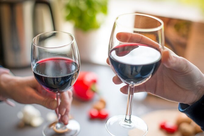 Faro Food Tour & Drinks and City highlights 10 Tastings - Food and drink: how the 10 tastings usually feel in real life