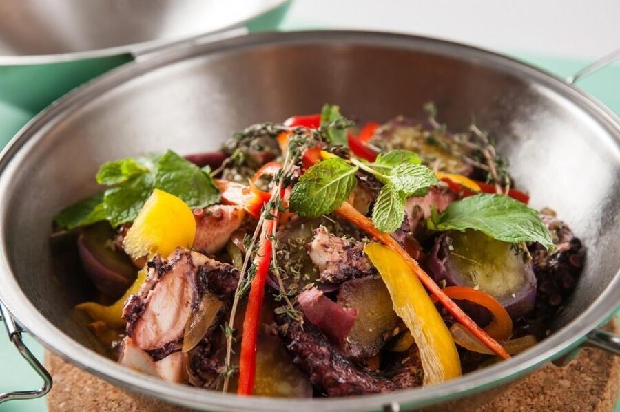 Faro: Learn to cook a Cataplana like a local! - Cooking session: hands-on steps that keep it doable