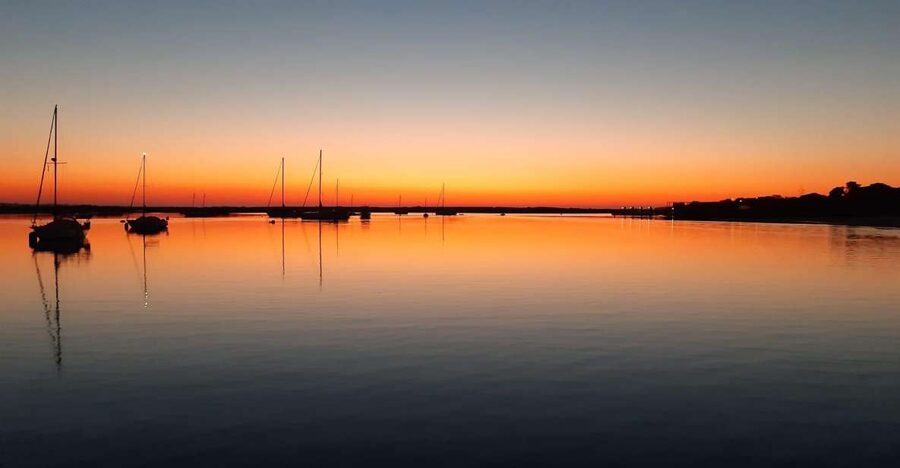 Faro: Ria Formosa Sunset Nature Boat Tour - Boat comfort and sea-sickness: what to realistically expect