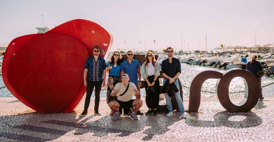 Food & Drink Tour Faro - Where the evening starts: Faro Marina and that easy “Faro” sign meet-up