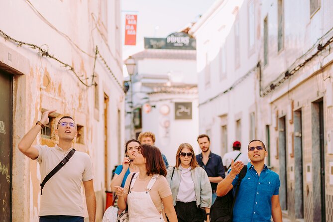 Food & Drink Walking Tour in Faro - Stop 3: Largo da Mota for Tapas and Wine