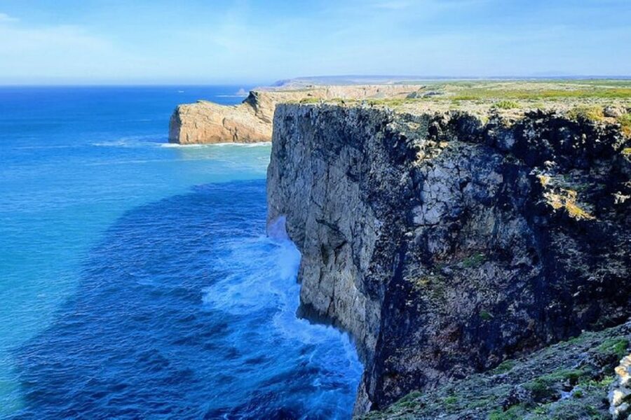 From Albufeira: Historical Algarve Region Tour - Guides and Comfort: Why This Day Feels Easy