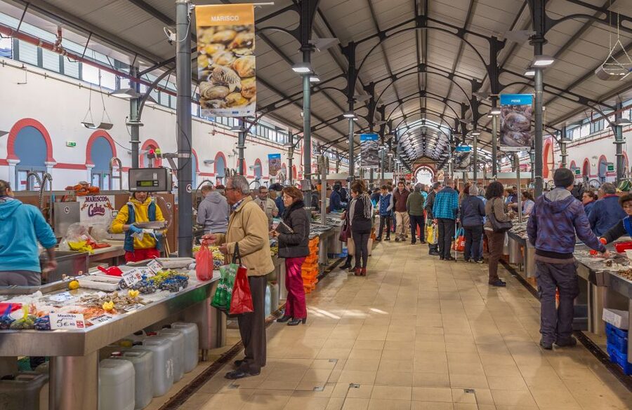 From Algarve Coast: Day Trip by Bus to Loule Market - Hotel Pickup and the Air-Conditioned Bus Reality