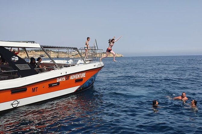 From Lagos: Benagil Caves Cruise on a Catamaran - Guide style: friendly crew and the António factor