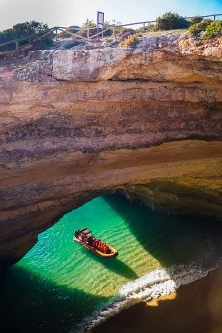 From Lagos: Benagil Caves Speedboat Adventure - VIP Meeting Point at Passeio dos Descobrimentos 1b (and How to Not Miss It)