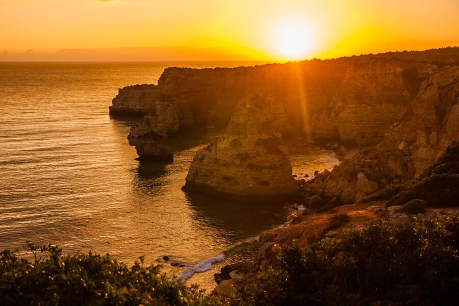 From Lagos: private Ponta da Piedade Sunset Cruise - Cruise the Algarve caves and cliffs toward the Atlantic