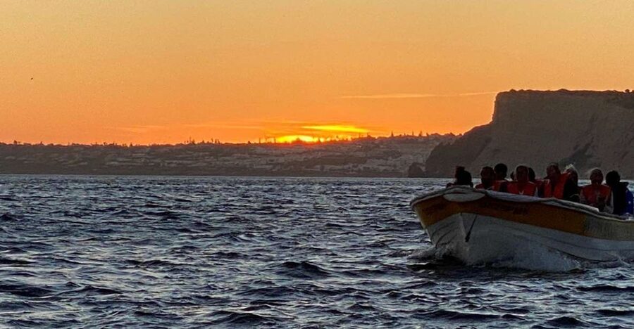 From Lagos: private Ponta da Piedade Sunset Cruise - Getting to Boatrips in Lagos Marina, and what to bring