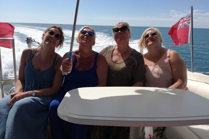 Full-Day Exclusive Boat Cruise with Drinks and Nibbles - First Minutes: Meeting at Marina de Lagos and Getting Set for the Day