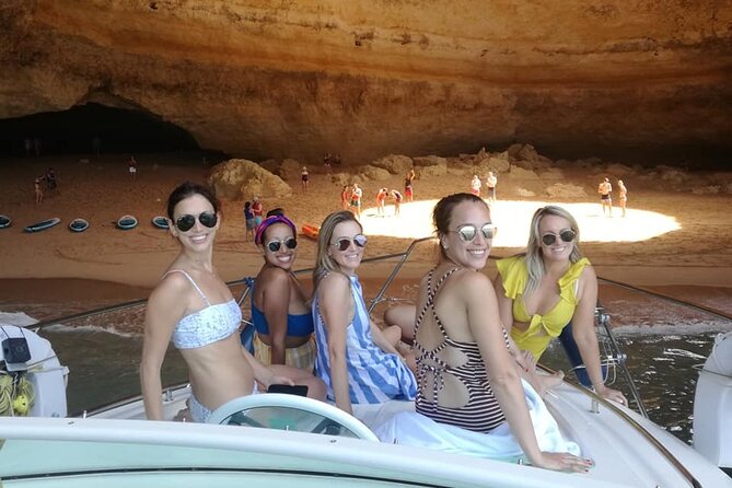 Full-Day Exclusive Boat Cruise with Drinks and Nibbles - Onboard Comfort and Practical Perks (Wi‑Fi, Drinks, and a Private Group)