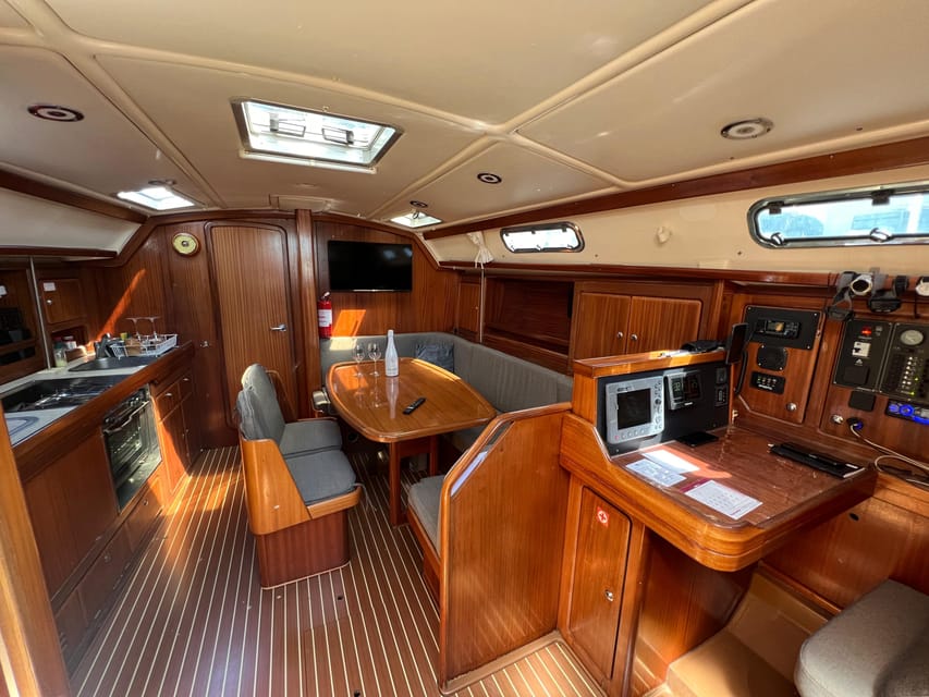 Golden Hour on Elegant Yacht: Sunset Tour in Lagos, Algarve - Who Should Book This Sunset Yacht Cruise?