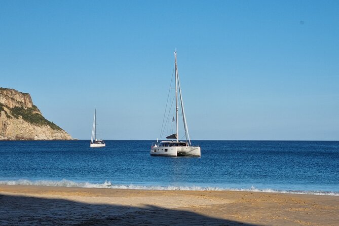 Half Day Catamaran Tour in Algarve - Lagos - Alvor Bay Break for Fisher-Boats and Beach-Time