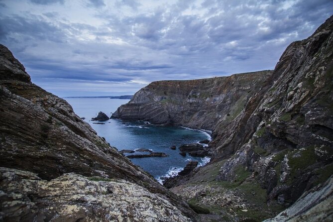 Half-day tour 4x4 West Coast of the Natural Park - Sagres town: the calm start before the dramatic coast
