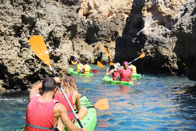 Kayak Tour - Kayak through sea caves: the part that feels like real access