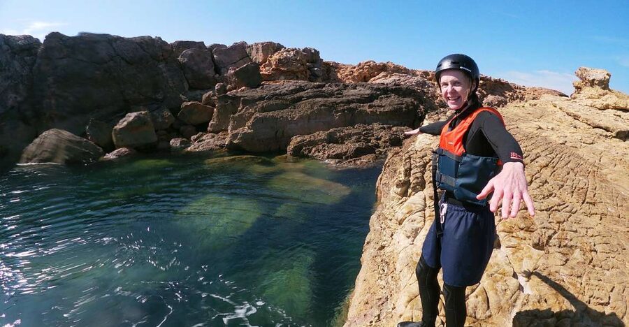 Kids Version - Coasteering with snorkeling: Algarve - Safety briefing at Ingrina: what’s included and what to expect