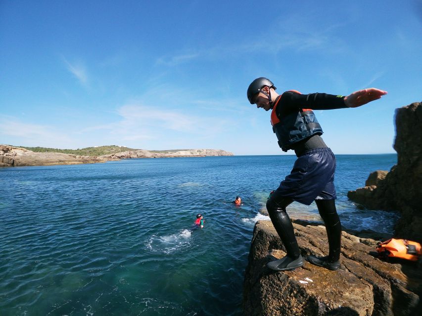 Kids Version - Coasteering with snorkeling: Algarve - Getting to Praia da Ingrina: Lagos, Sagres, and the easiest meeting plan